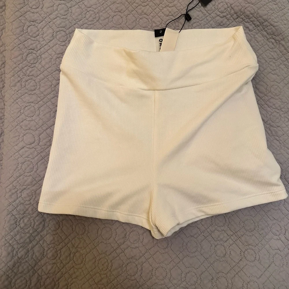 OneOne Women's Cream Color Shorts - Picture 2 of 3